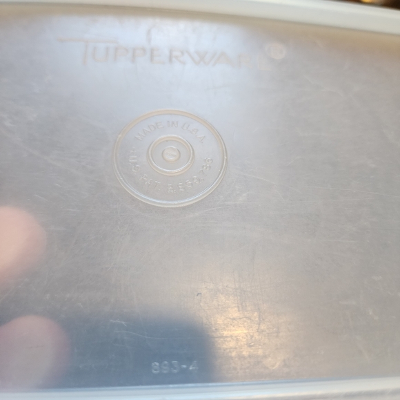 Tupperware Jadeite Celery Keeper 892/893-4 - Picture 2 of 6